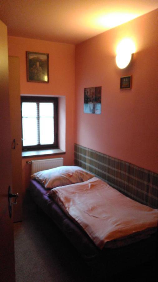 Drevenka Hotel Provodin Bagian luar foto