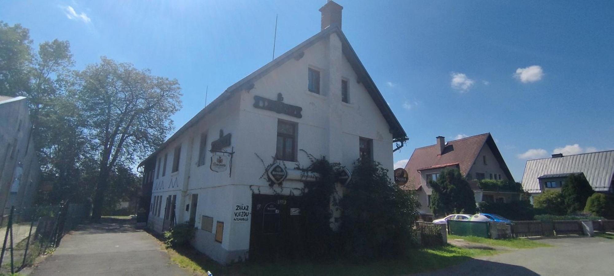 Drevenka Hotel Provodin Bagian luar foto